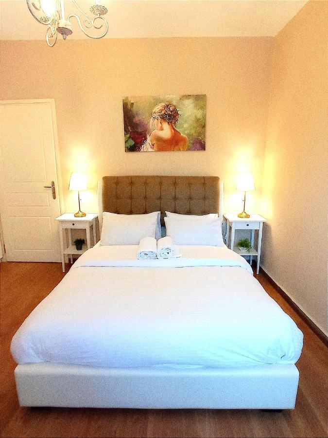 Odyseia Apts I At The Center Of The City & Old Town Chrissi Akti Chania Exterior foto